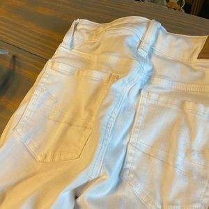 American Eagan white 00 jeans